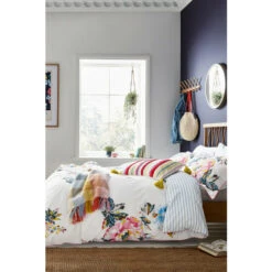Joules White Picnic And Paddle Wool Blend Tassel Throw -Joules Shop unnamed file 7404
